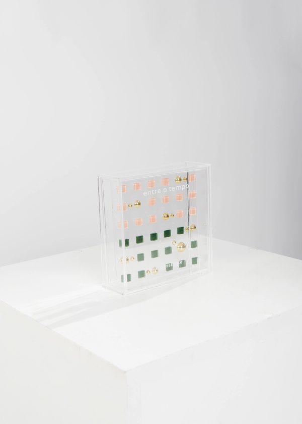 Quadro De Acrílico Entre O Tempo e o Instante
