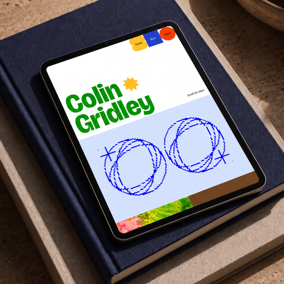 Site web de portfolio personnel ouvert sur un iPad