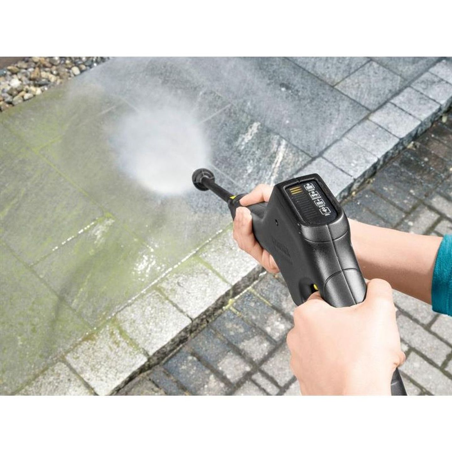 cleaning paving stones using karcher pressure washer