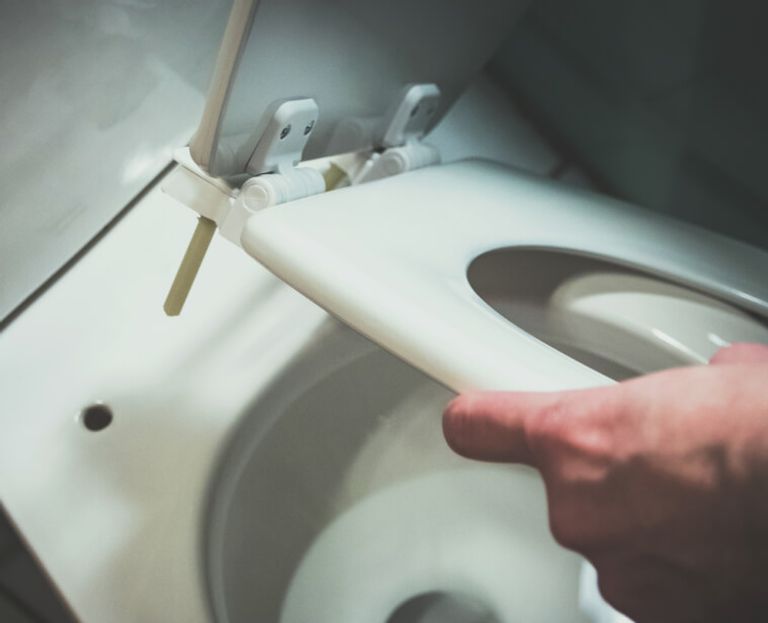 Toilet Seats & Accessories