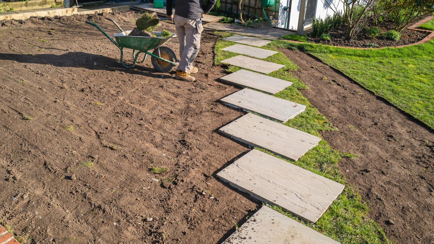 stepping stones in the garden