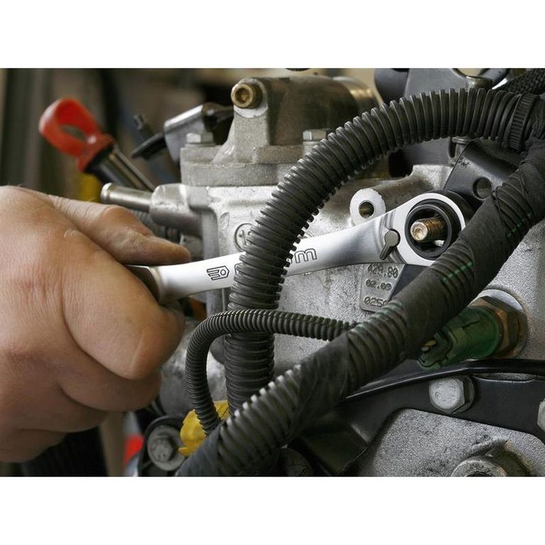 using ratchet spanner