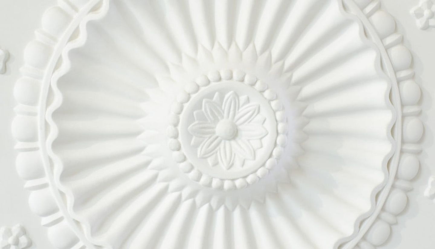 ceiling crown moulding
