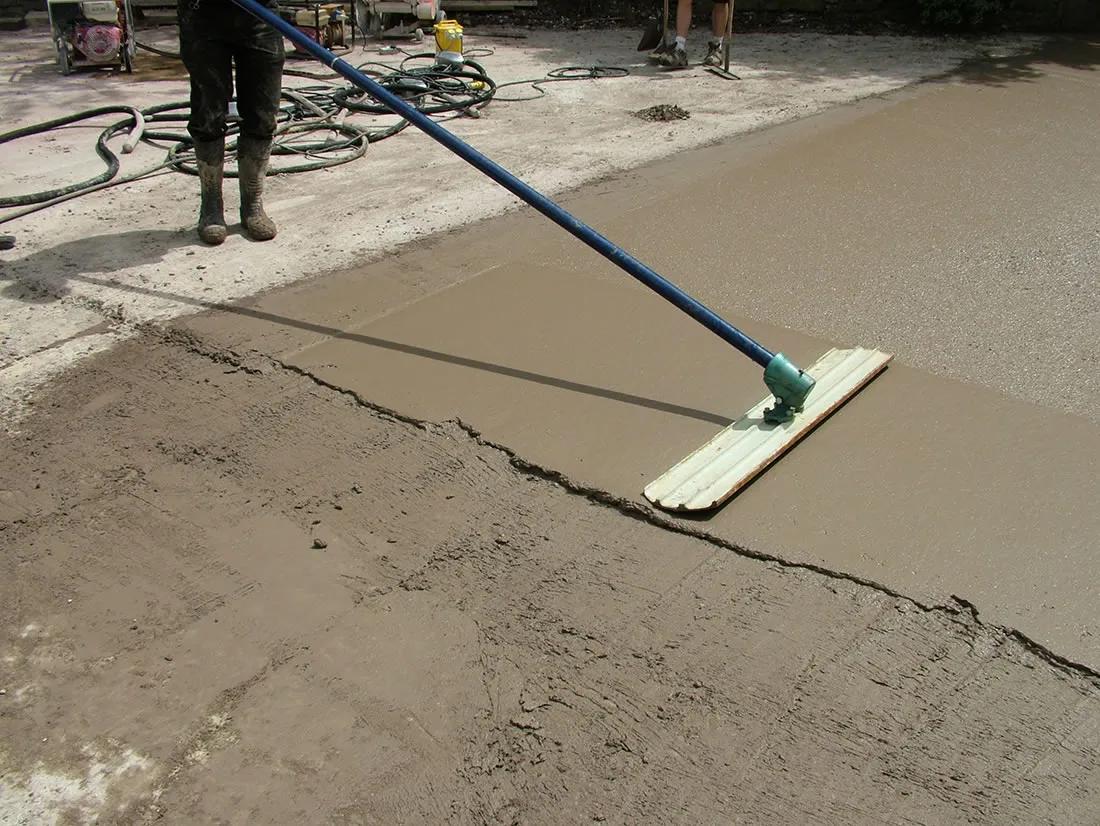 easy float smoothing out concrete driveway