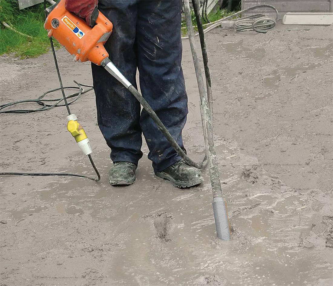 electric poker vibrator