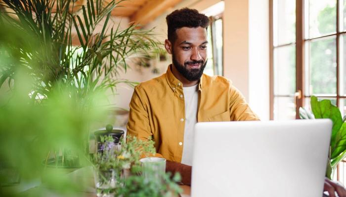 The Do's and Don'ts of Choosing a Domain Name: Tips from the Experts