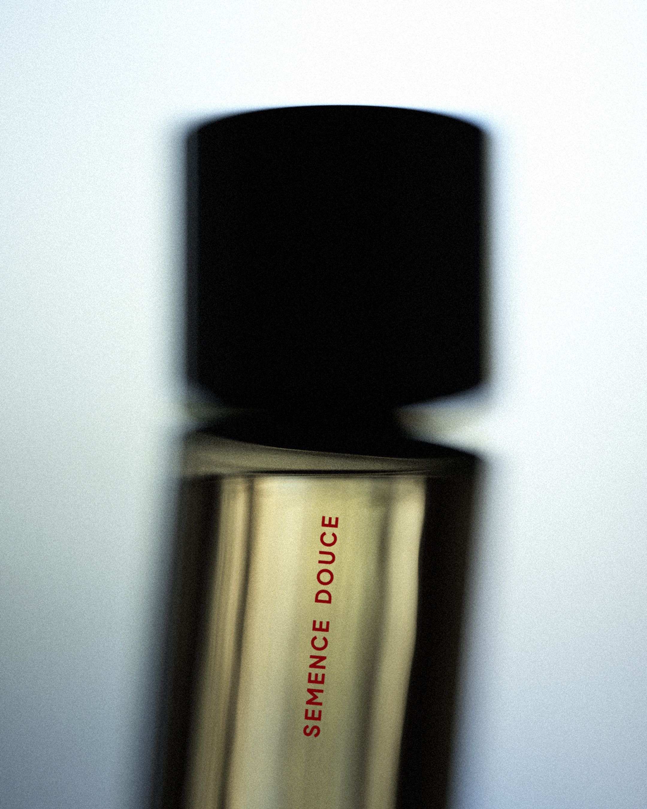 An image for L’Entropiste product imagery and campaign marketing CGI Still life