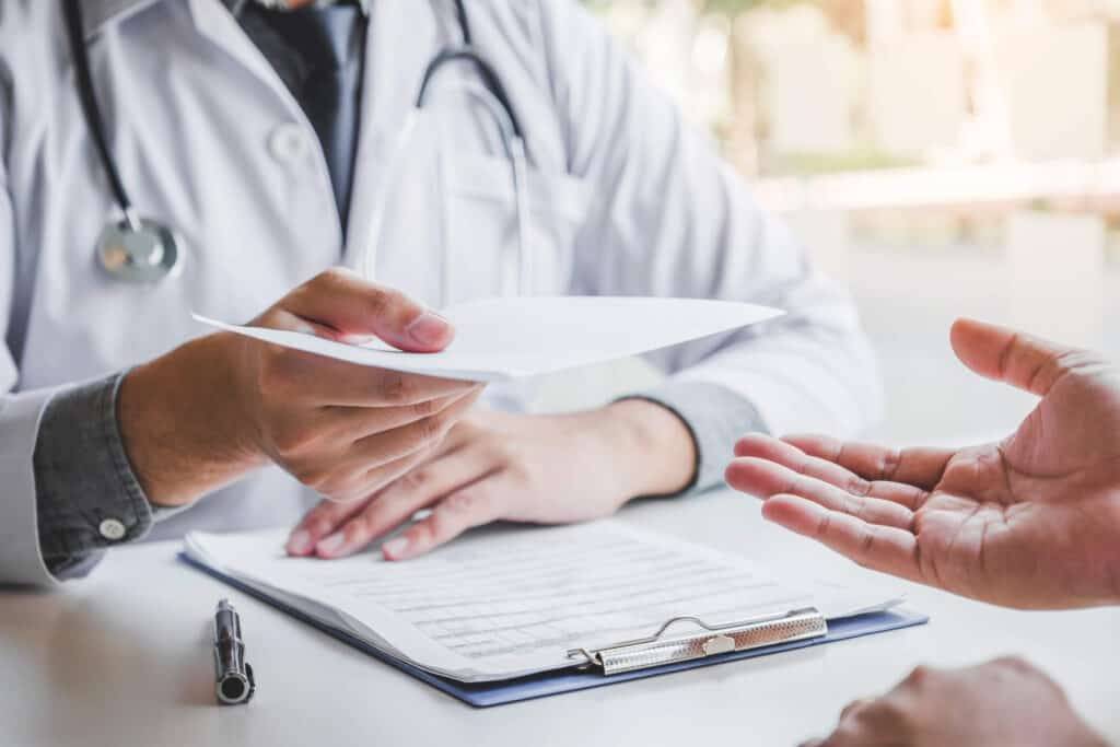 ordonnance médicale pour collyre anitbiotique