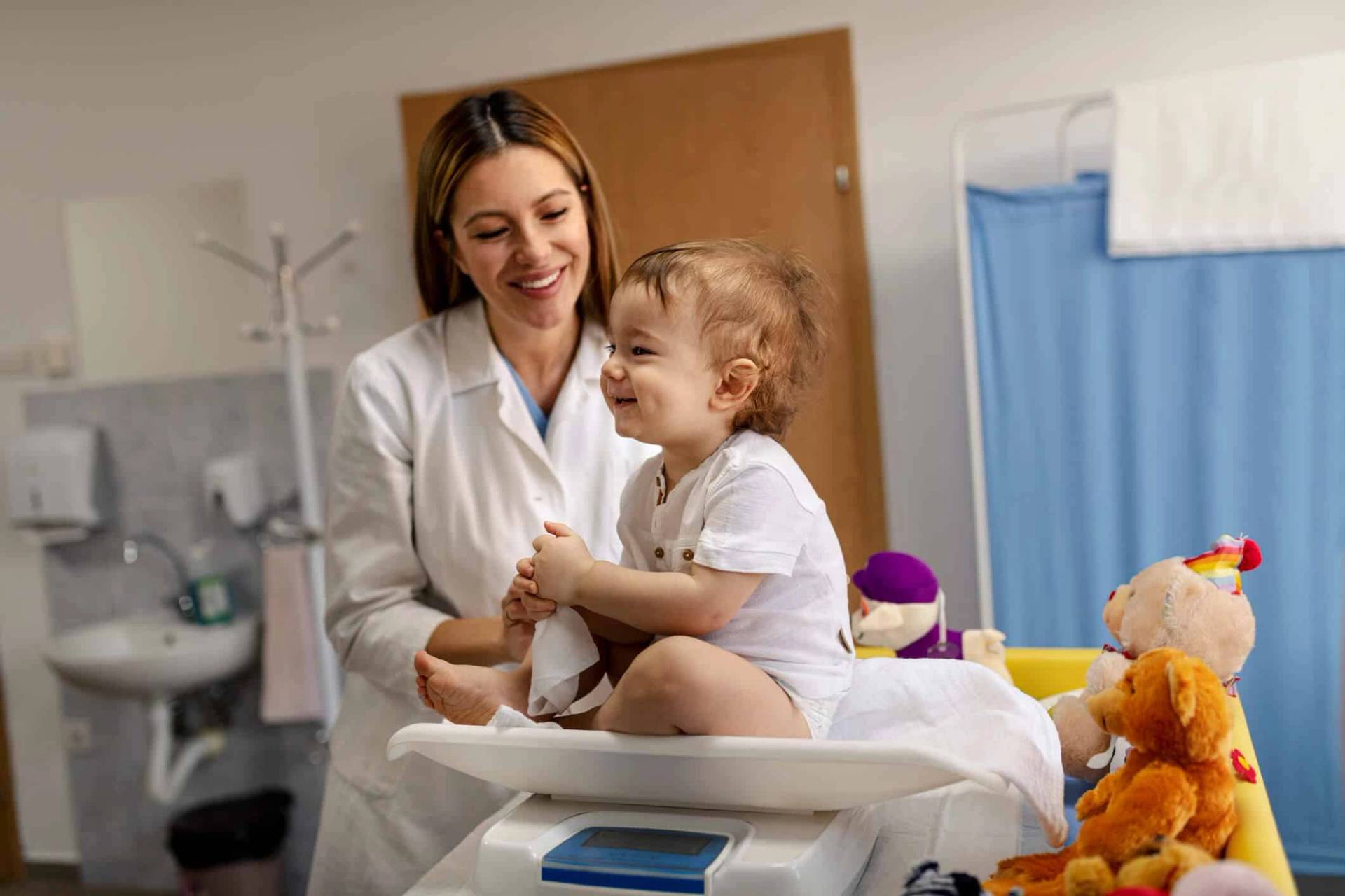 Consultation chez le pédiatre : quand et pourquoi faut-il aller le voir ?