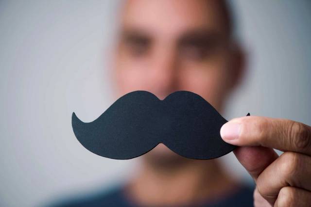 Movember : porter la moustache en Novembre pour combattre les maladies masculines