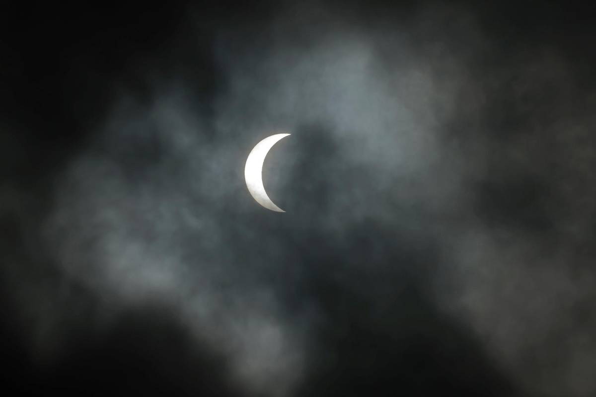 Mal aux yeux après l'éclipse du 12 août : que faire ?