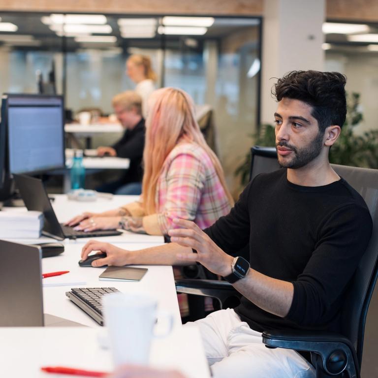 Employees of Ruter working together