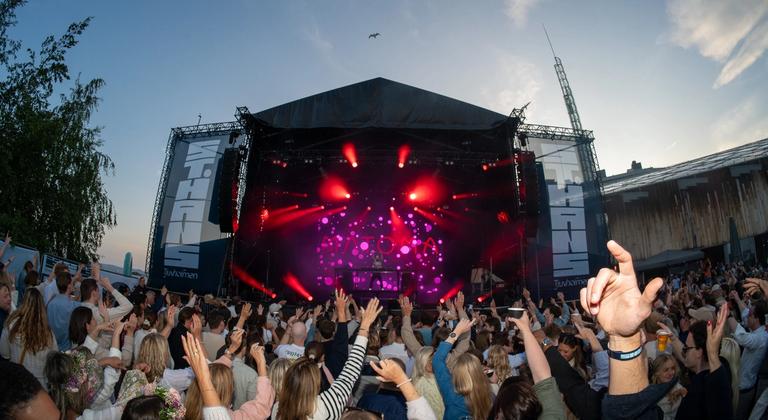 Konsert på St.Hans på Tjuvholmen