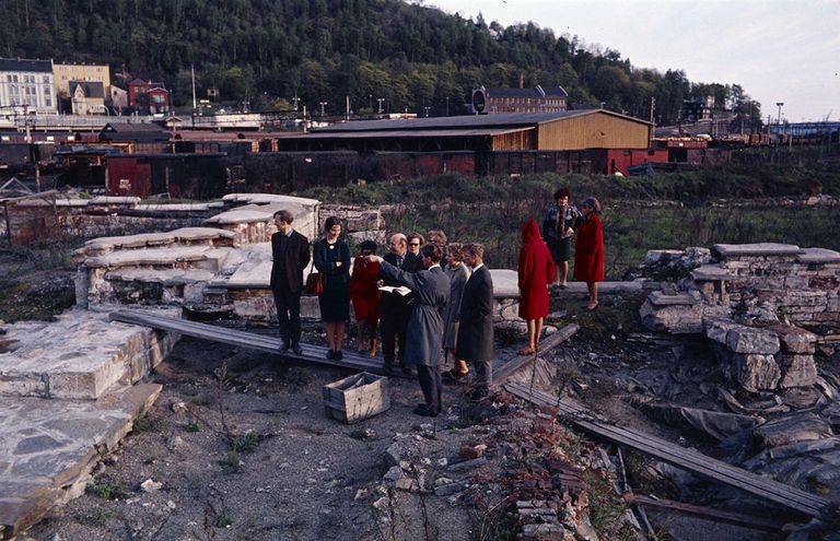 Historic picture from Mariakirkens ruins from 1966