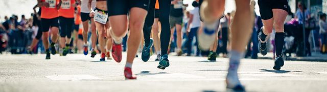 Nærbilde av ben som løper