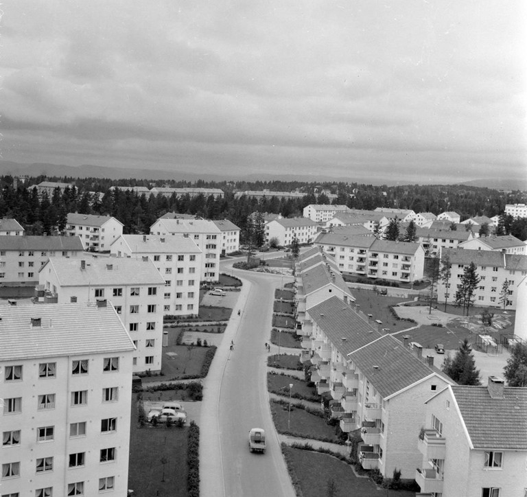 Historisk bilde av Marmorberget og Antenneveien, september 1958