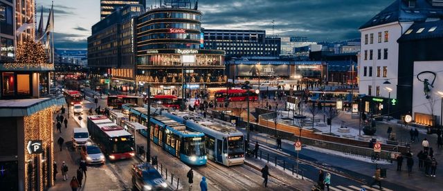 Jernbanetorget som kvelden