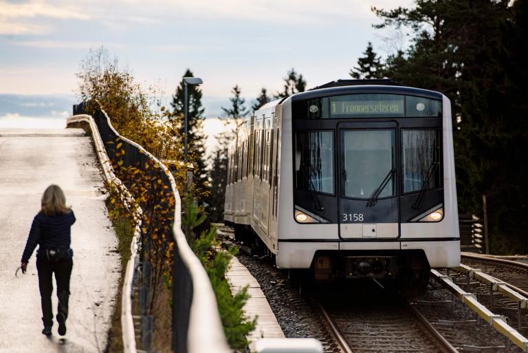 The metro, line 1 in fall weather