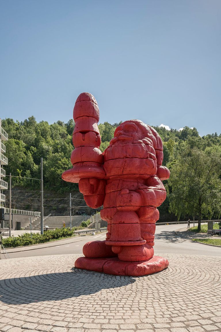 A picture of the red sculpture Santa by Paul McCarthy