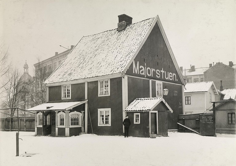 Et svart /hvitt bilde av gamle Majorstuen stasjon