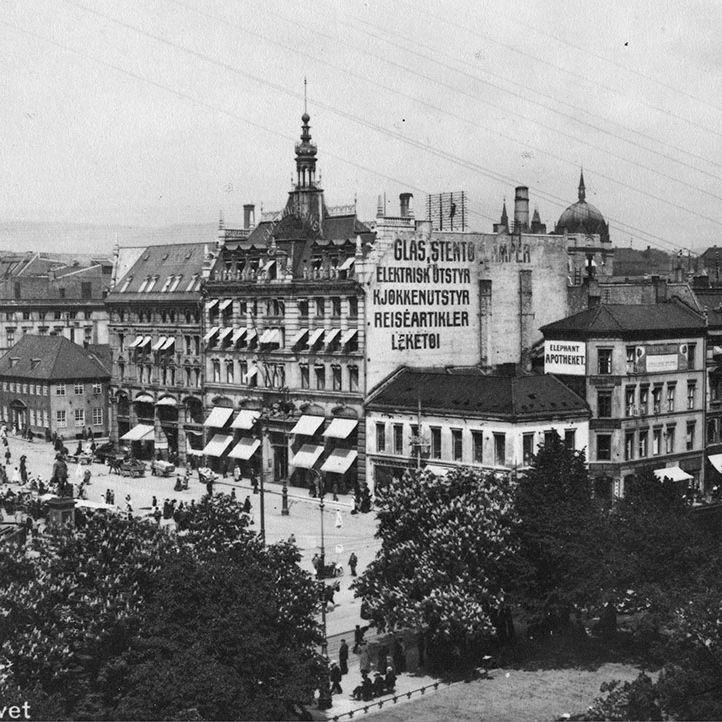 Historisk bilde fra Stortorvet ca. 1920