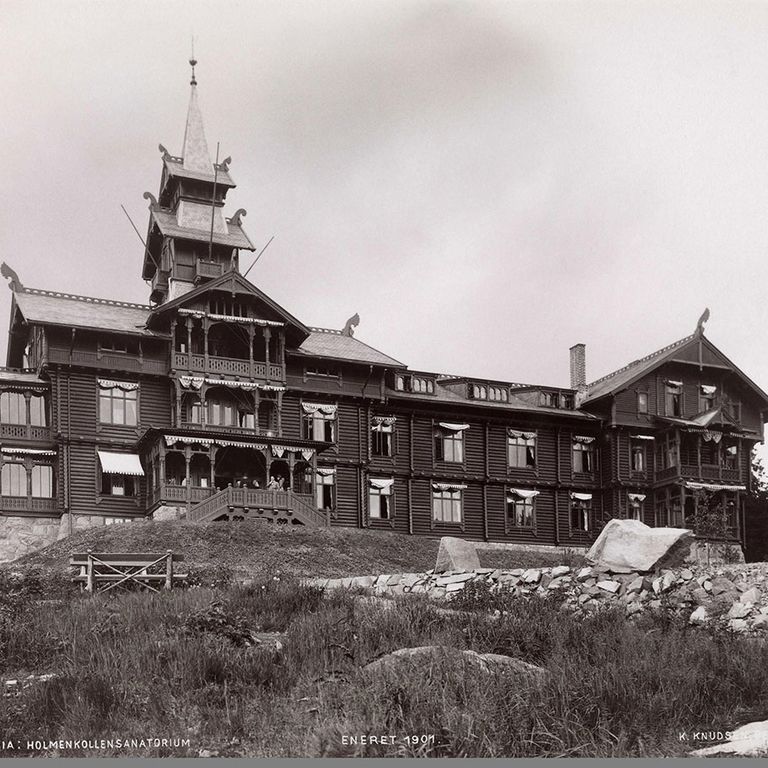 Historisk bilde av Holmenkollen sanatorium.