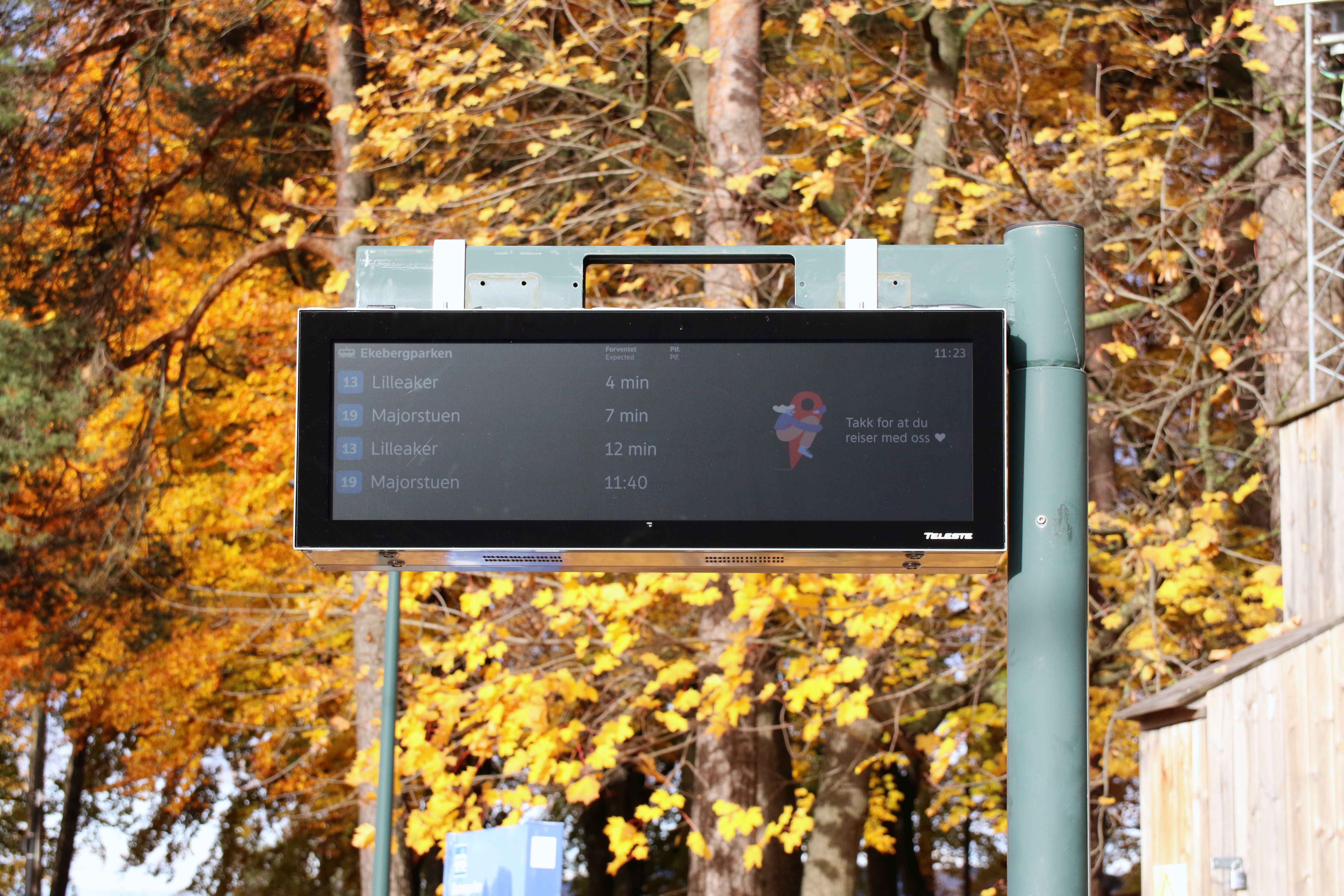 A new information screen with autumn leaves in the background