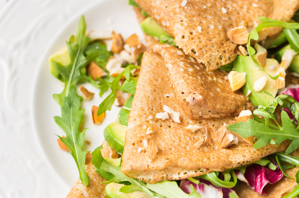 Crepes Saludables con Champiñones, Rúcula y Aguacate