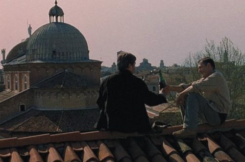 Lundi matin, Otar Iosseliani, Venezia, 2002