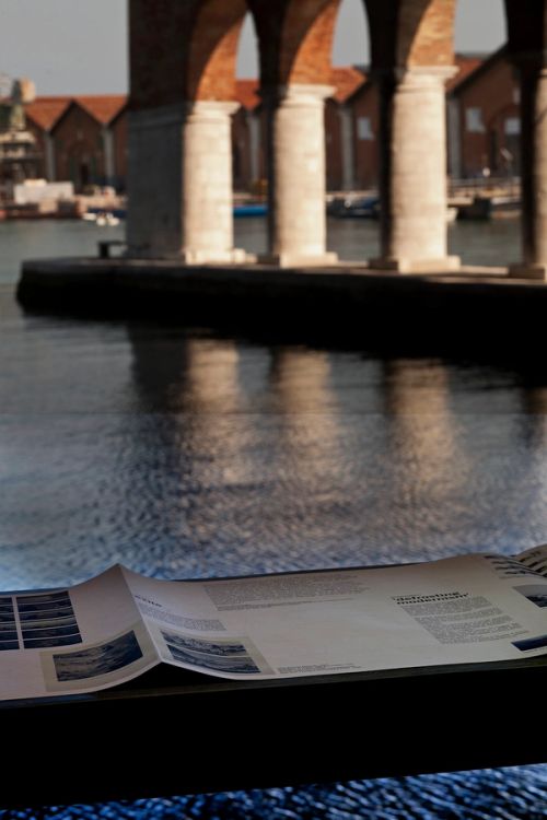 l’AUC (François Decoster, Djamel Klouche, Carolin Poulin), Cédric Libert, Thomas Raynaud, 152 Mediterranea, 45° 24’ 27’’ N / 12° 20’ 25’’ E