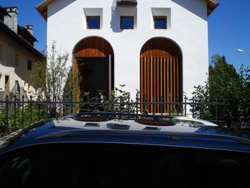 A typical example of thinning is this house in the Swiss village I mentioned, which is used two weeks a year, but constantly maintained because it’s partly inhabited by Thai people. But compared to the huge intensity of people and animals who used to inhabit it, I would say it’s thin use.