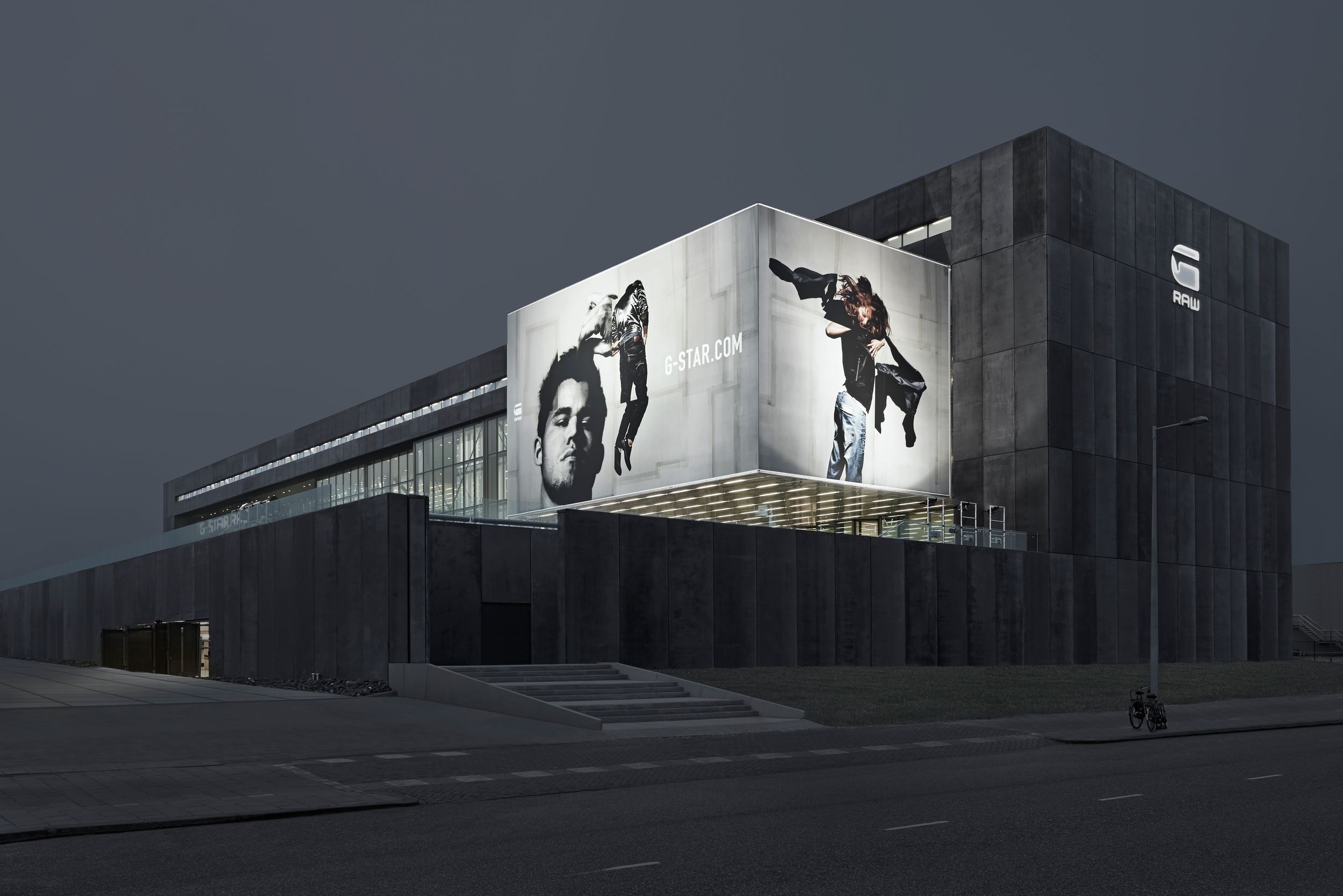 GStar Raw HQ