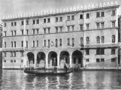 Il Fondaco dei Tedeschi after the 1930s renovation