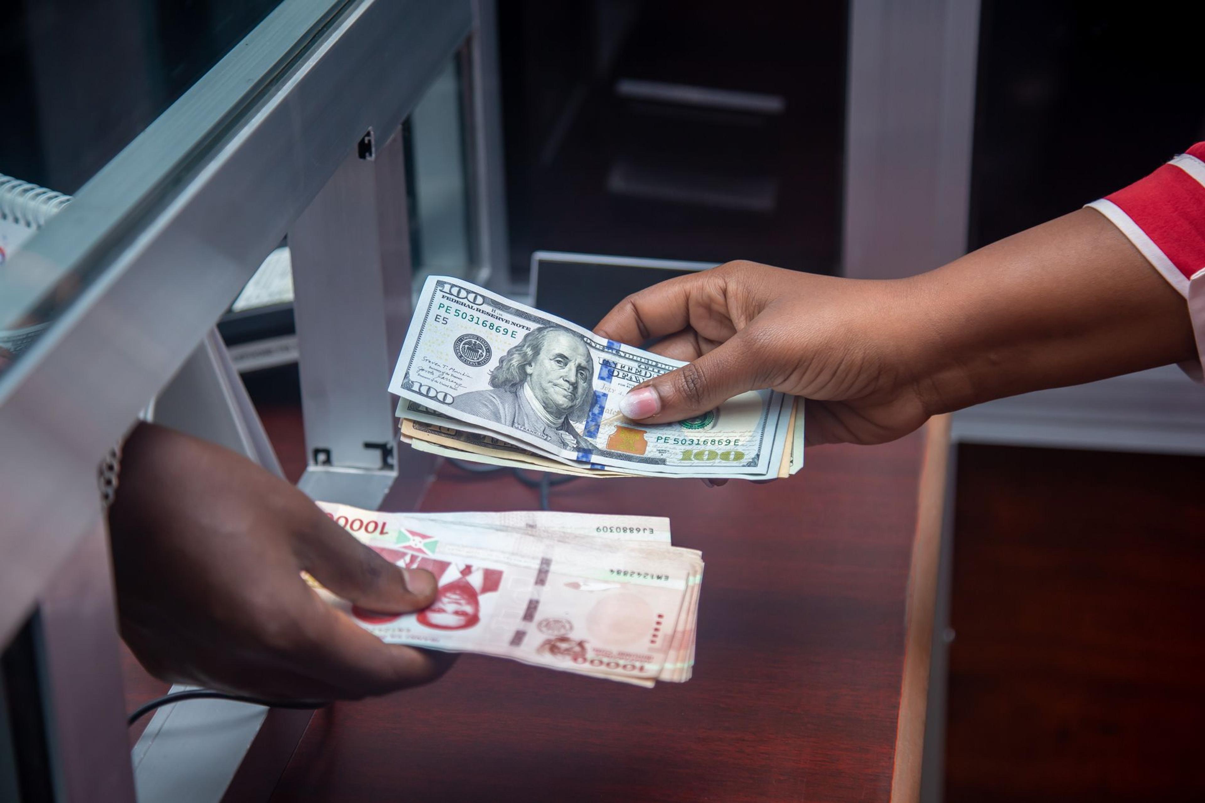 Why Pre-Ordering Foreign Cash From Your Home Bank Is Almost Always a Bad Deal