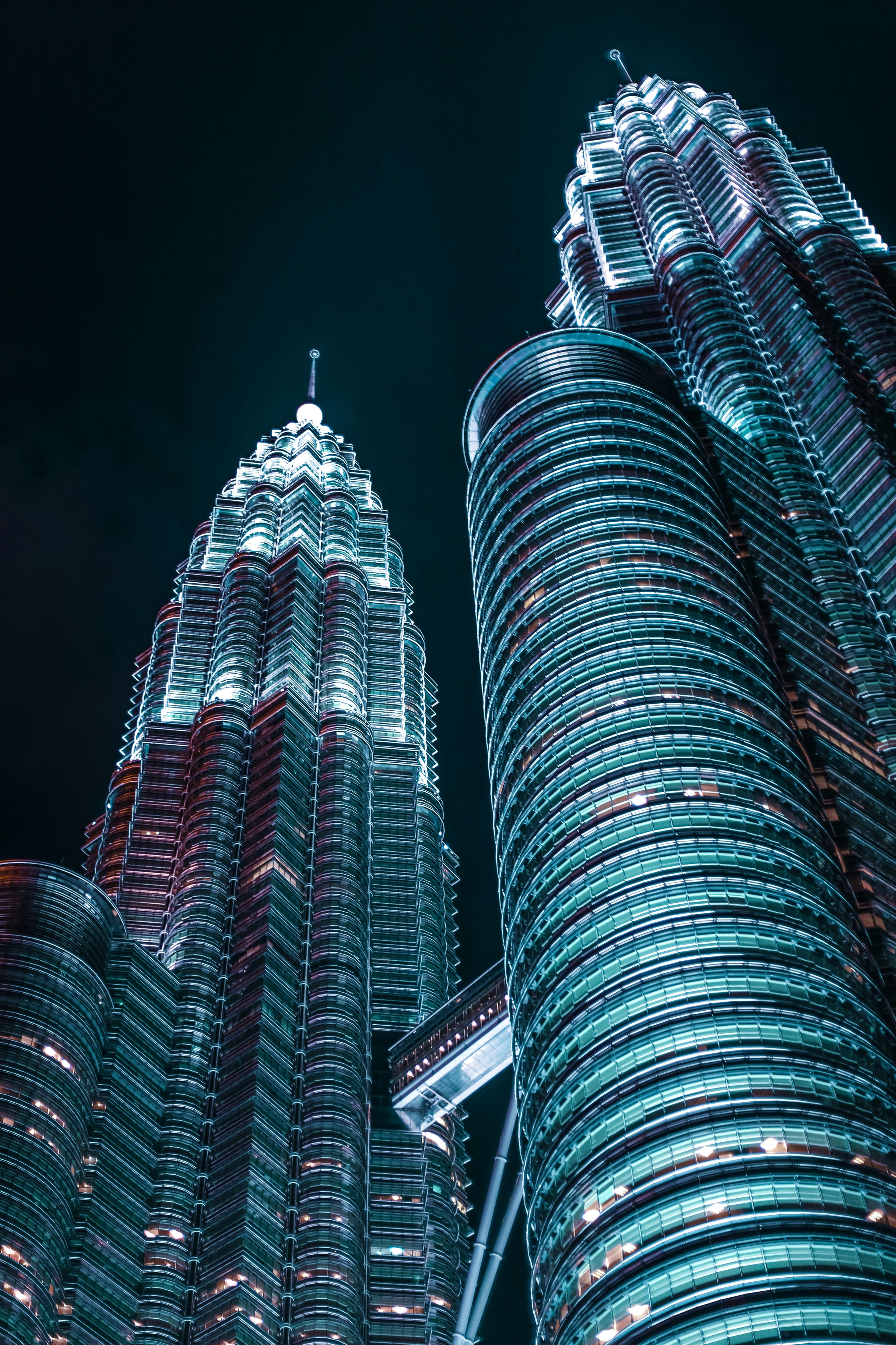 How Expats in Kuala Lumpur and Phnom Penh Actually Split Bills Between Roommates and Friends