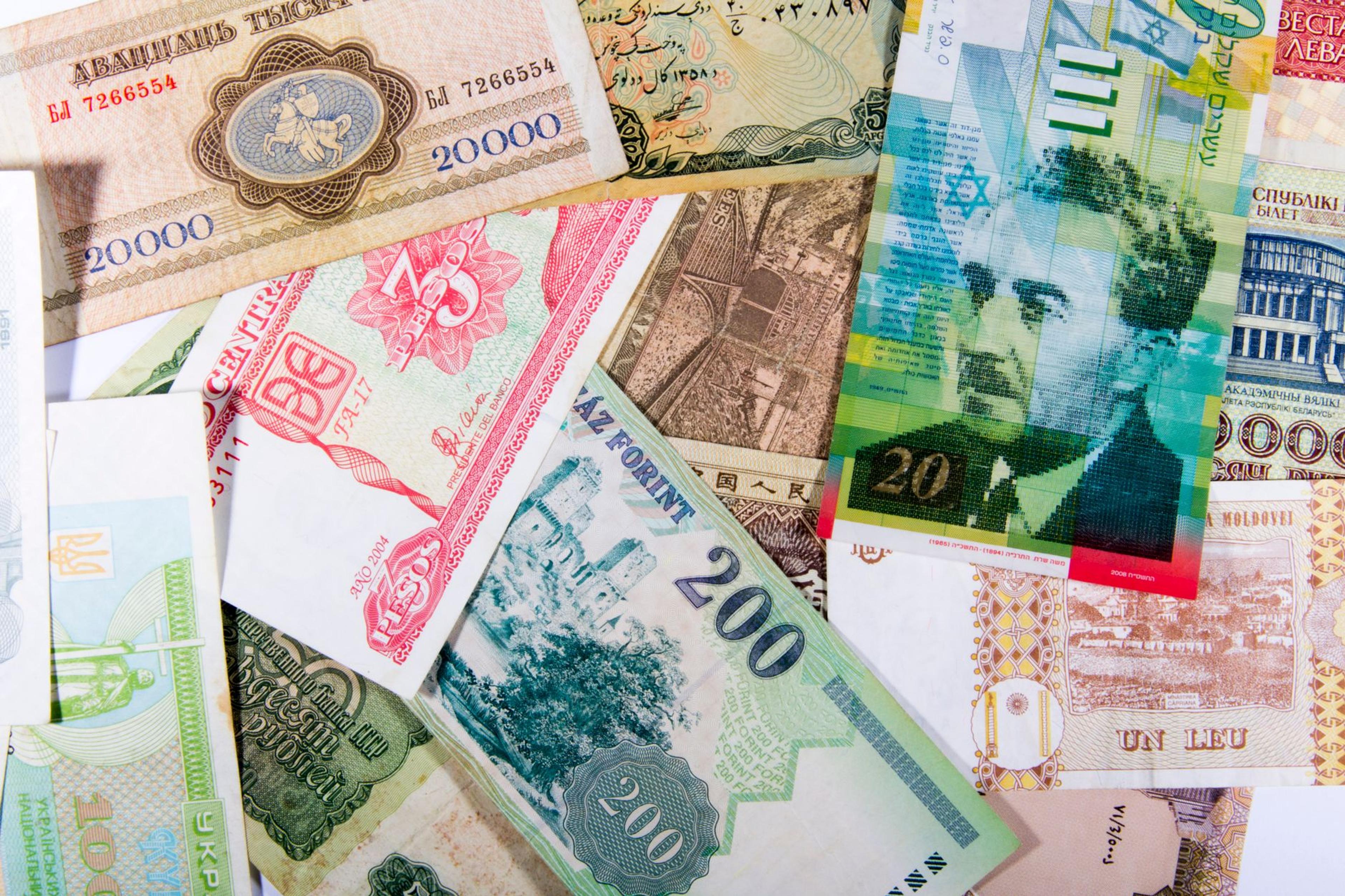 How Much Cash Should You Actually Carry Across a Multi-Country Asia or Latin America Trip