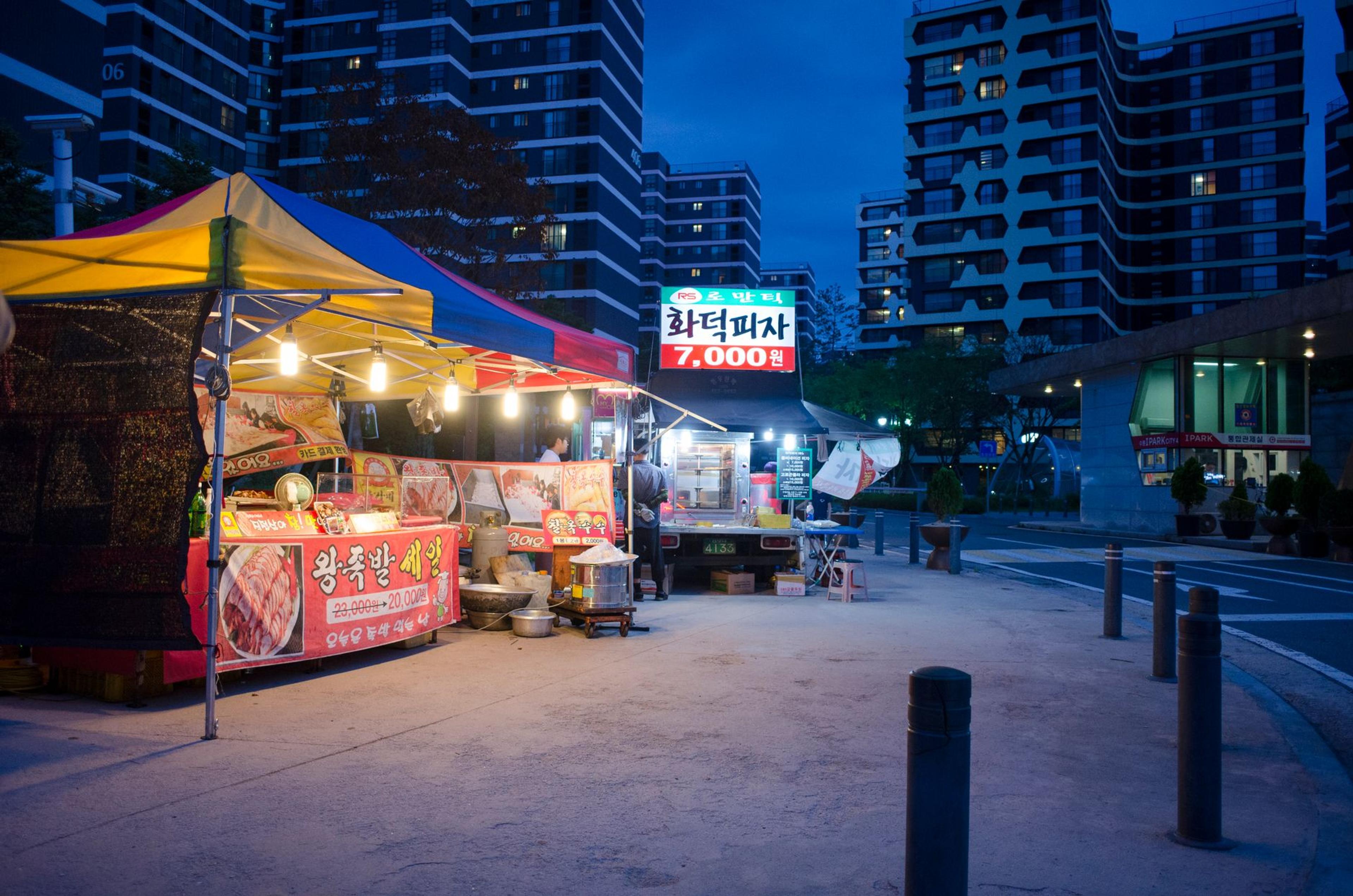 Nobody in Seoul Wants Your Cash, and KakaoPay Won't Take You Either