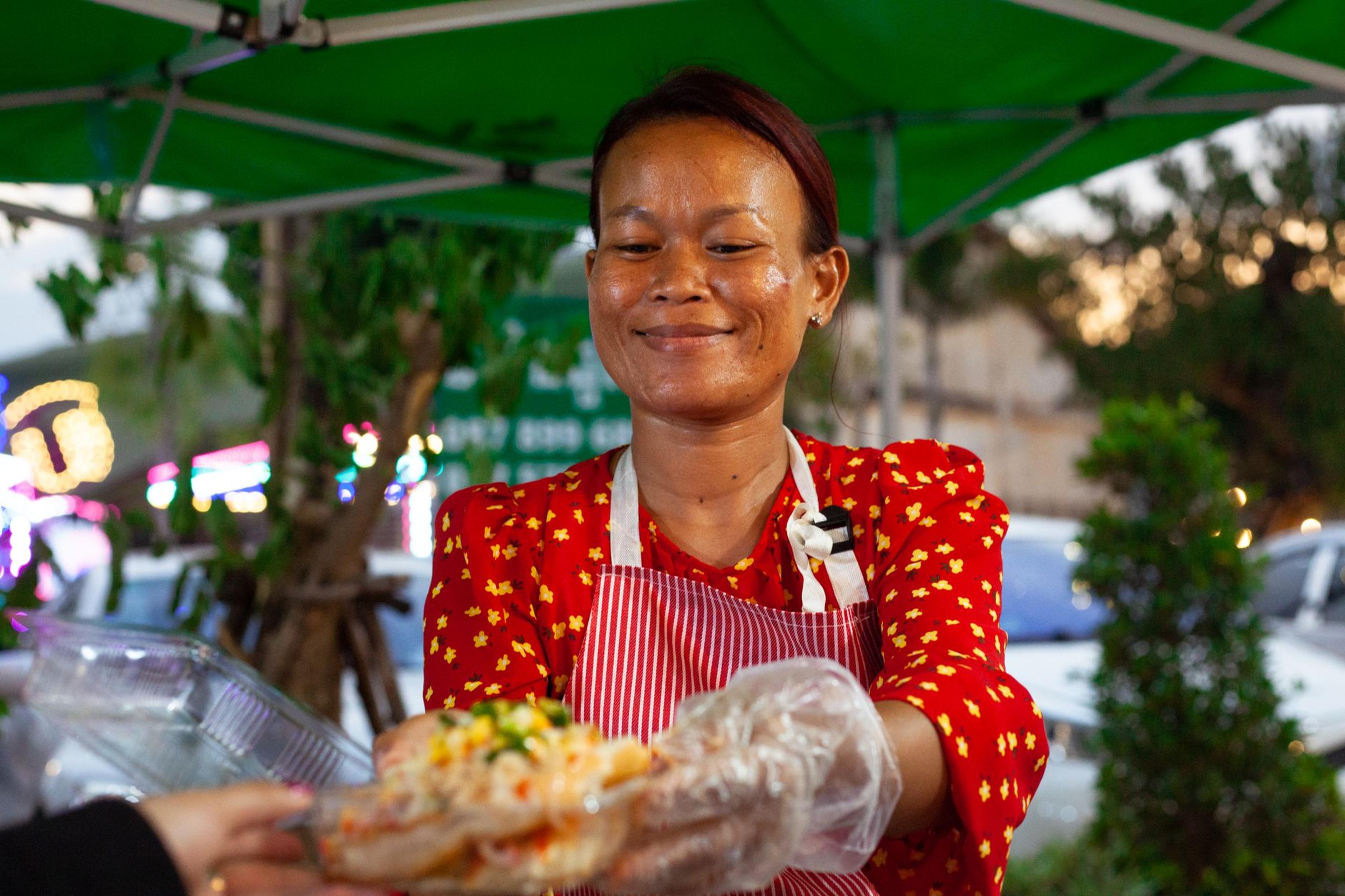 How to Pay With QR Codes as a Foreigner in Cambodia