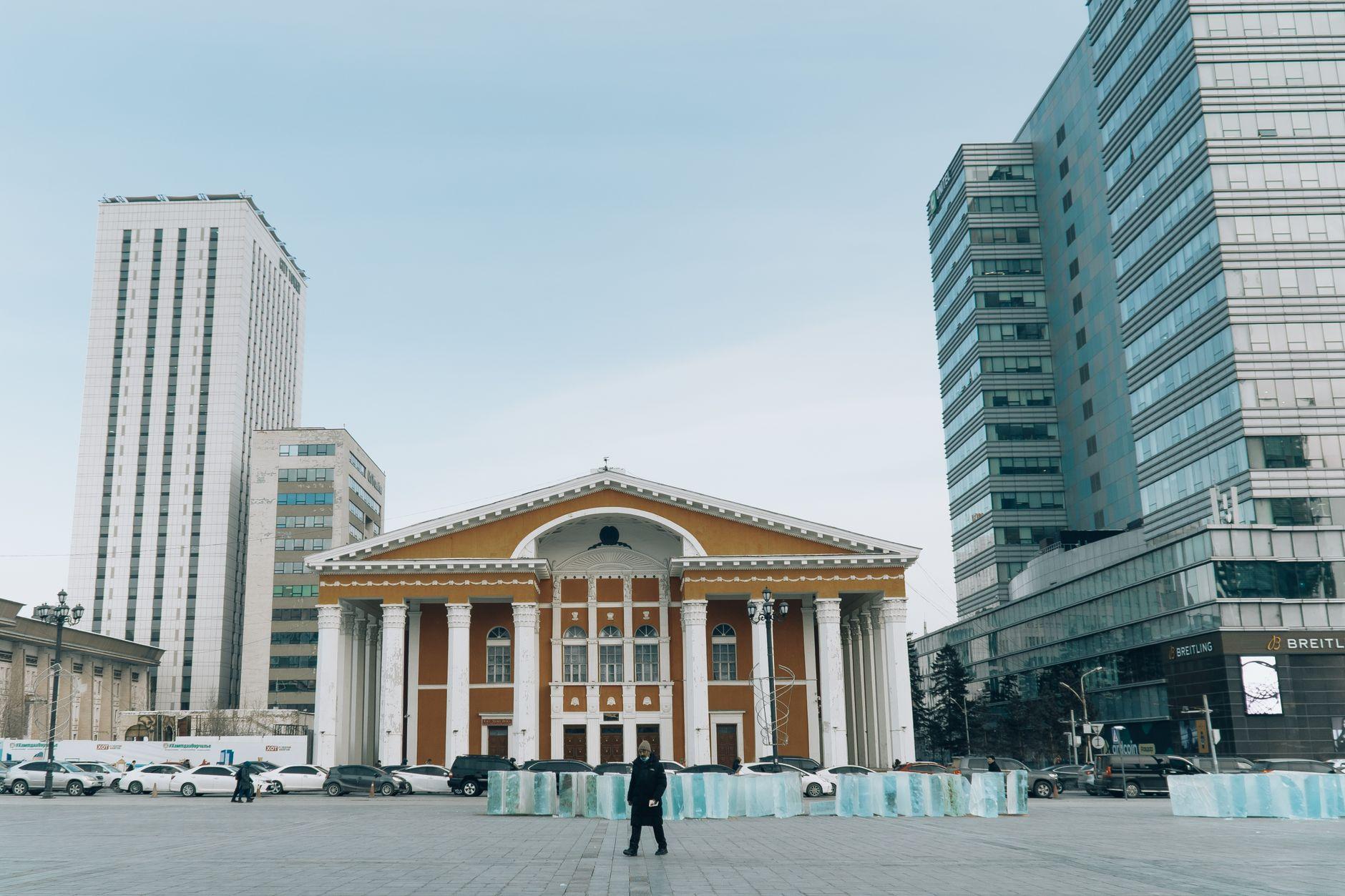 Mongolia Has Two Economies: One Scans QR Codes, One Counts Tugrik by Hand