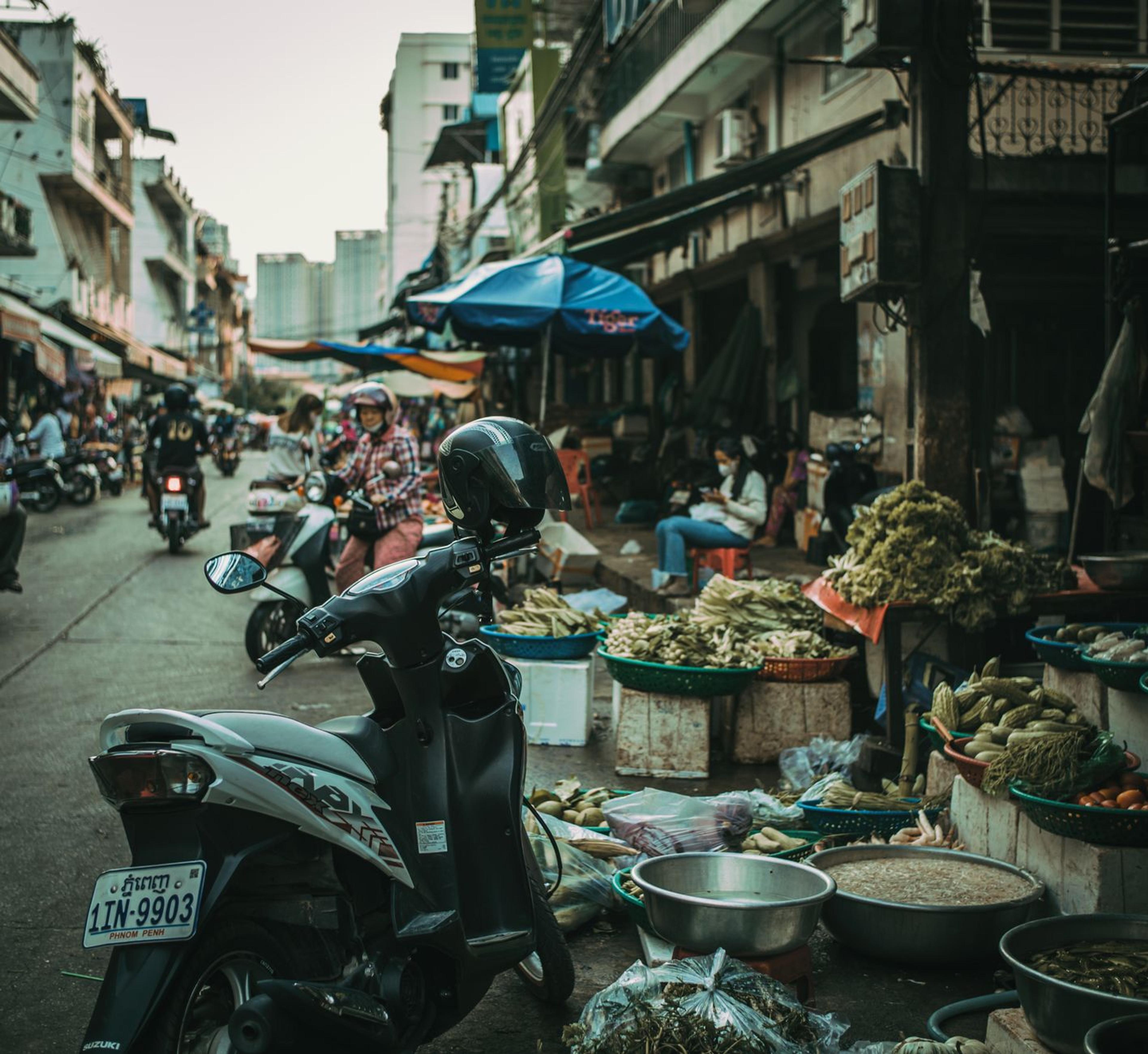 Two Currencies, One QR Code: Your Cambodia Payment Questions, Answered