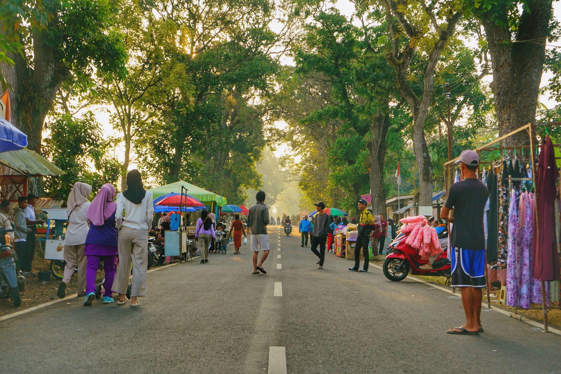 Kip, Cards, or a Blue Sticker? Comparing Every Way to Pay in Laos