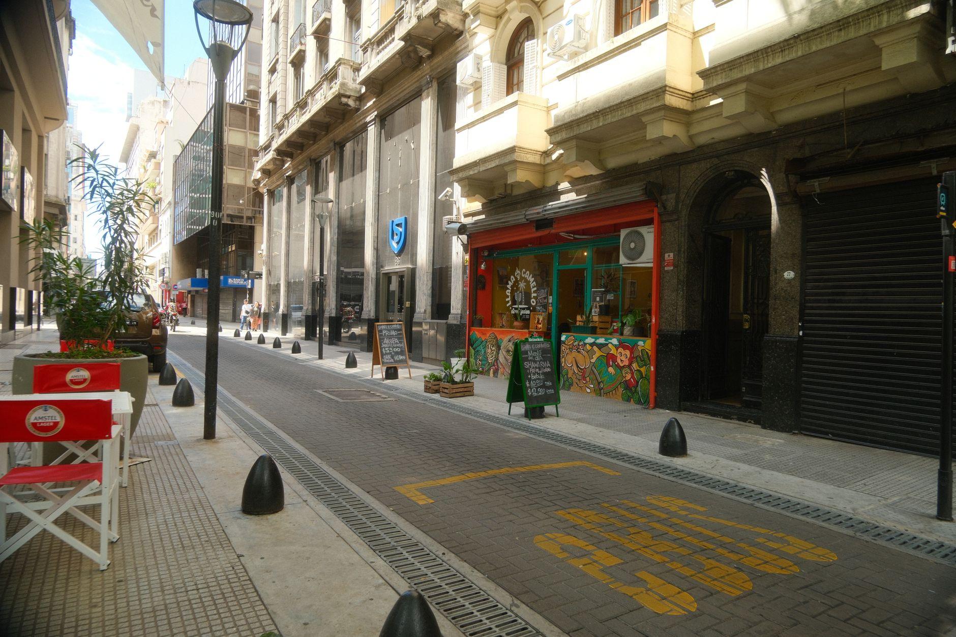 Argentina Has Four Ways to Pay. Most Travelers Pick the Wrong One.