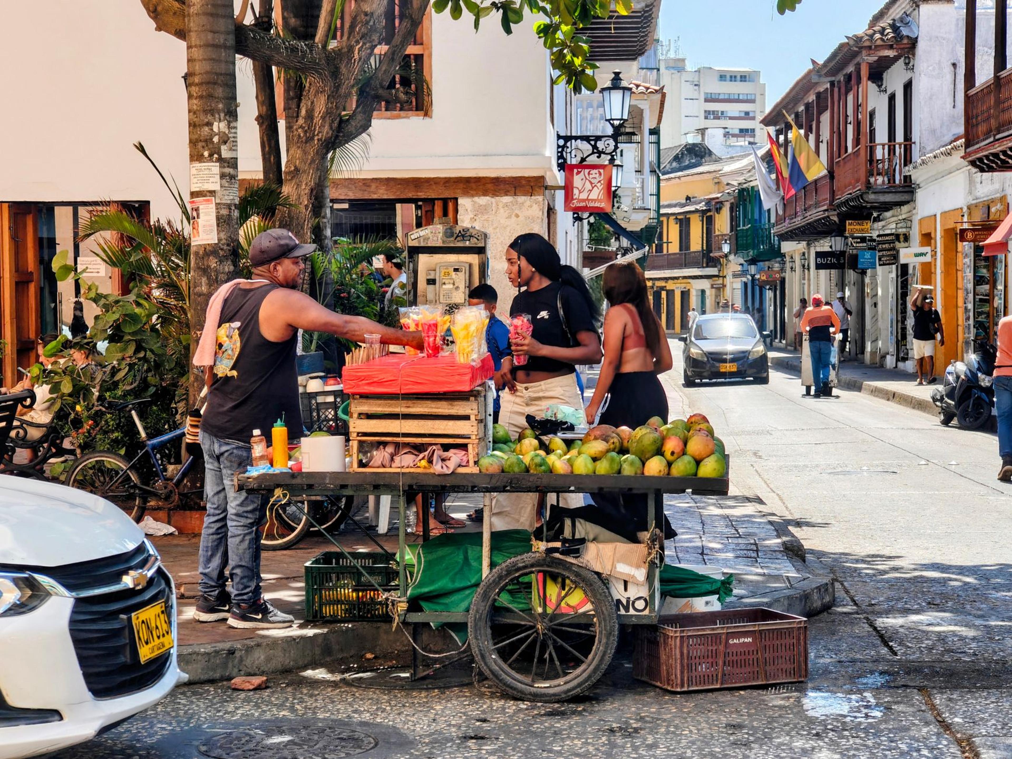 Nequi, Daviplata, or Neither? A Traveler's FAQ for Paying in Colombia