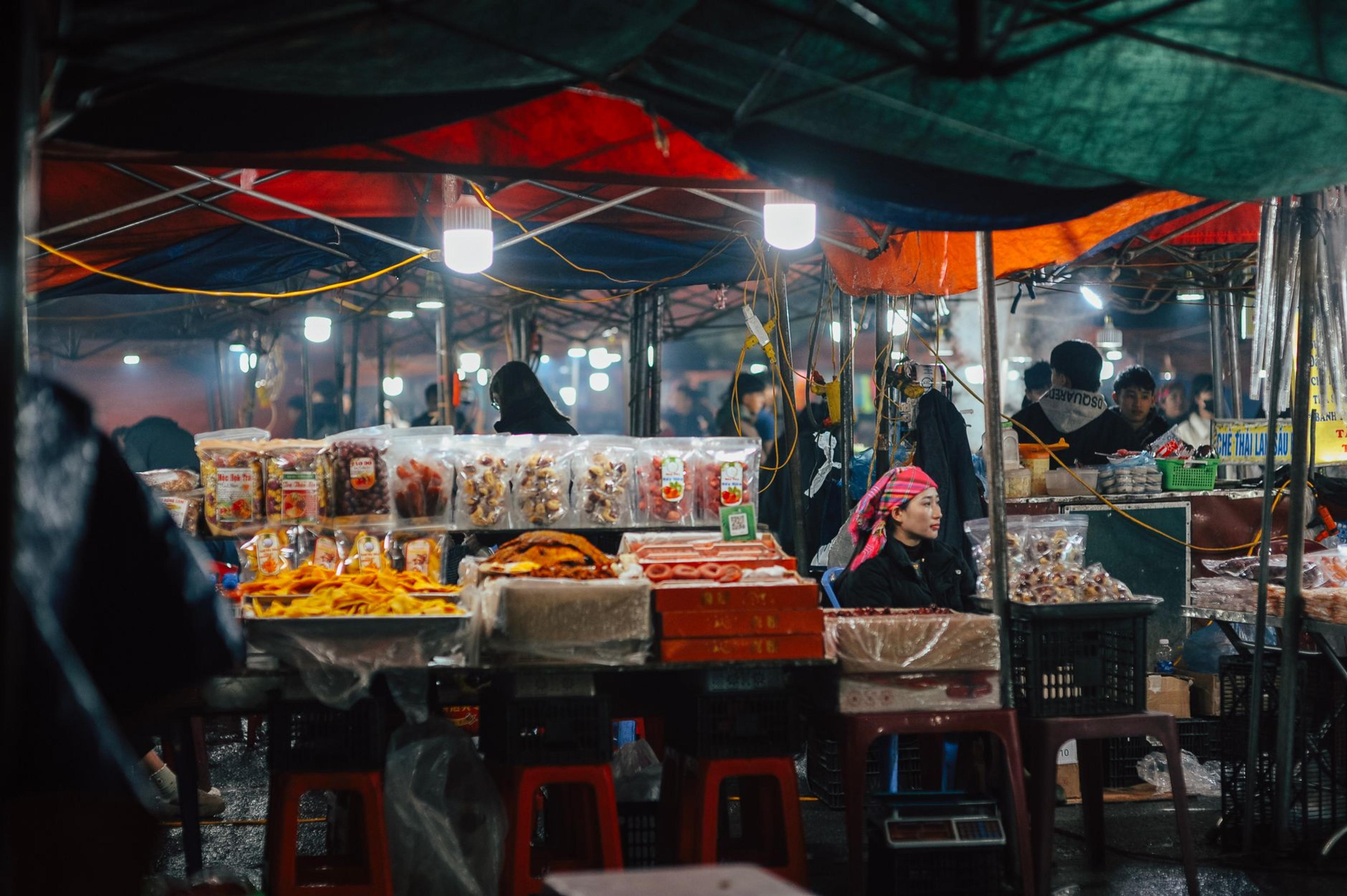 The Khuushuur Stand Test: Ranking Every Way to Pay at Mongolia's Markets