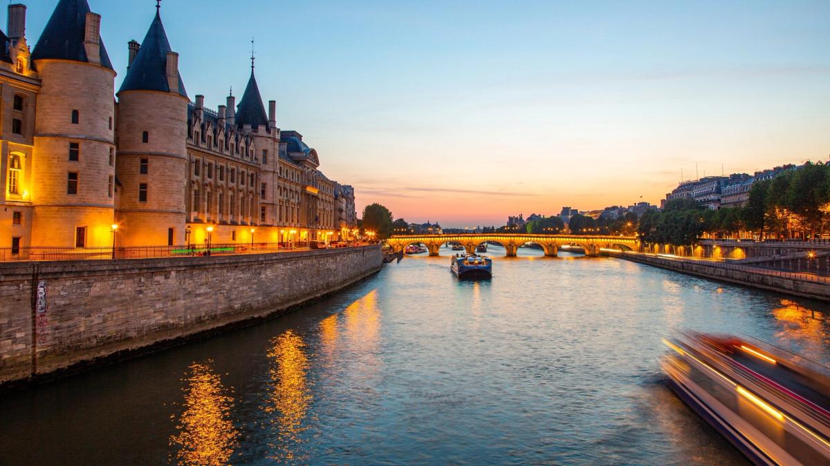 Top Universities for MIS in France 2026: Best Universities, Fees, Eligibility, Scholarships & Career Opportunities