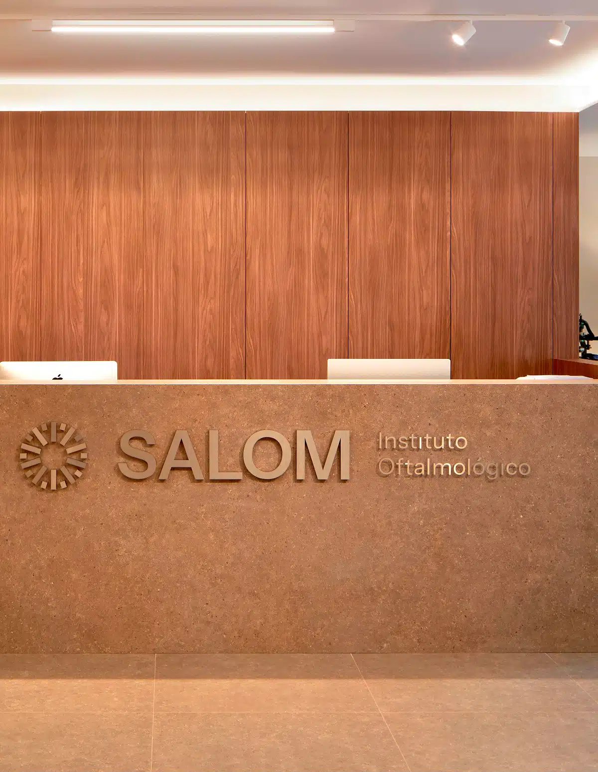 Clínica Oftalmológica Salom imagen 1