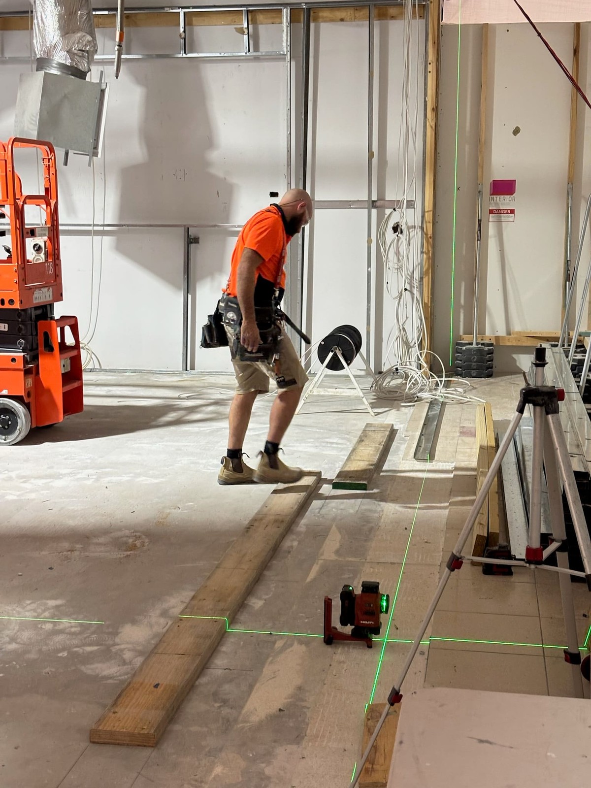 Laser set-out during a Pillar fitout