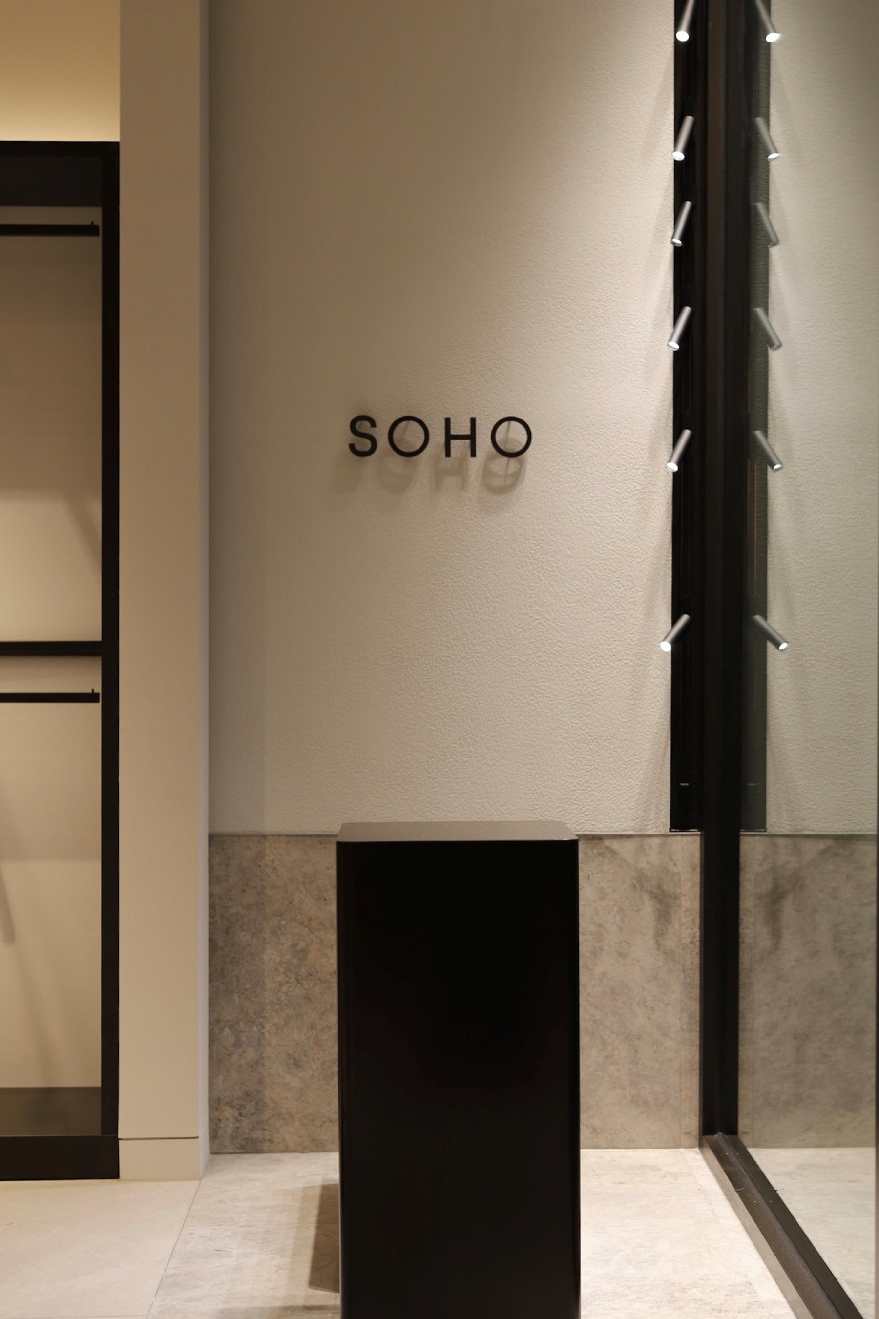 SOHO Chadstone — retail fitout (3)