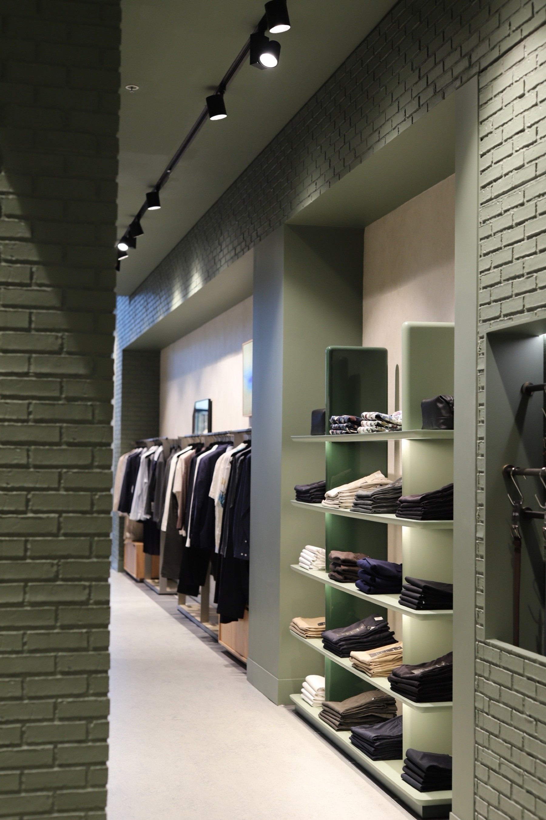 SABA Westfield Doncaster — retail fitout (3)