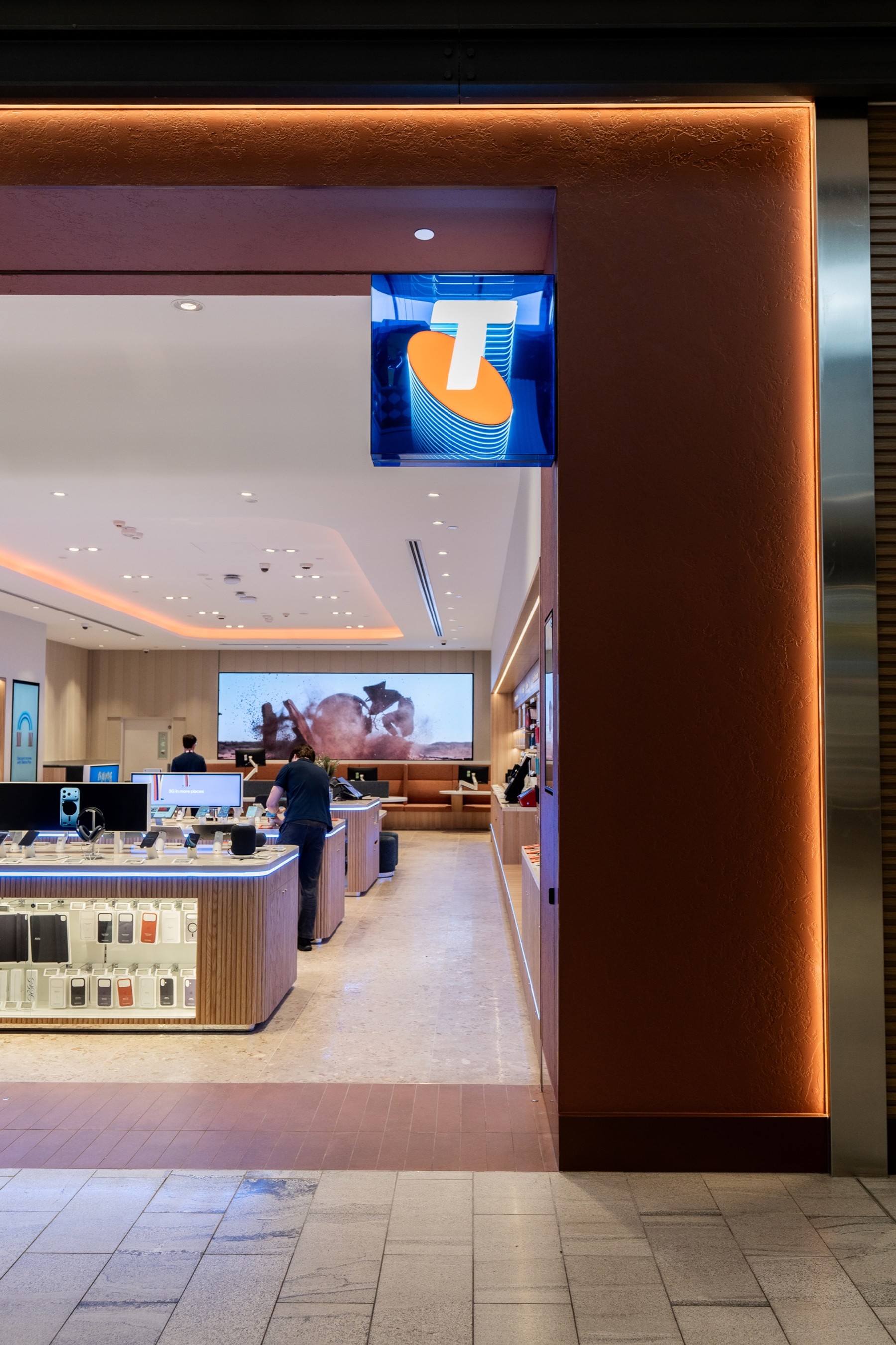 Telstra Coomera — retail fitout (26)